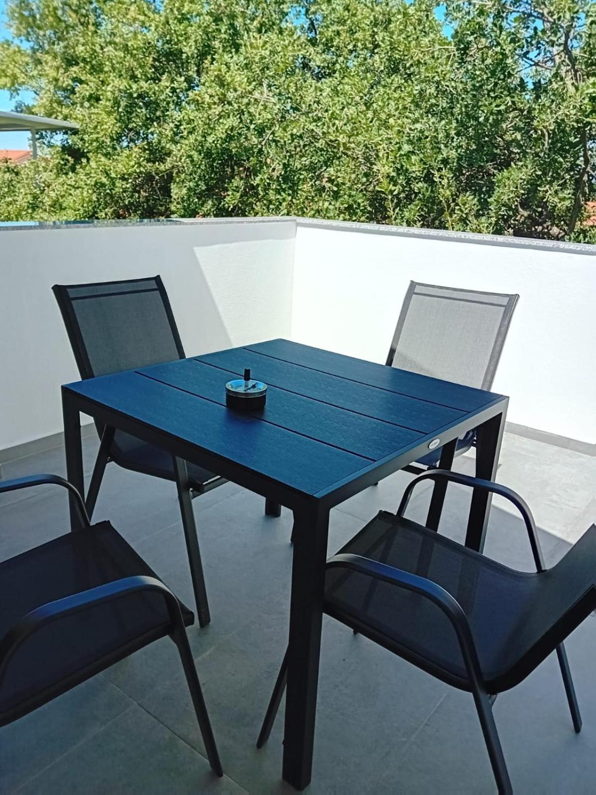 Apartment Mrkić Biograd Na Moru Bagian luar foto