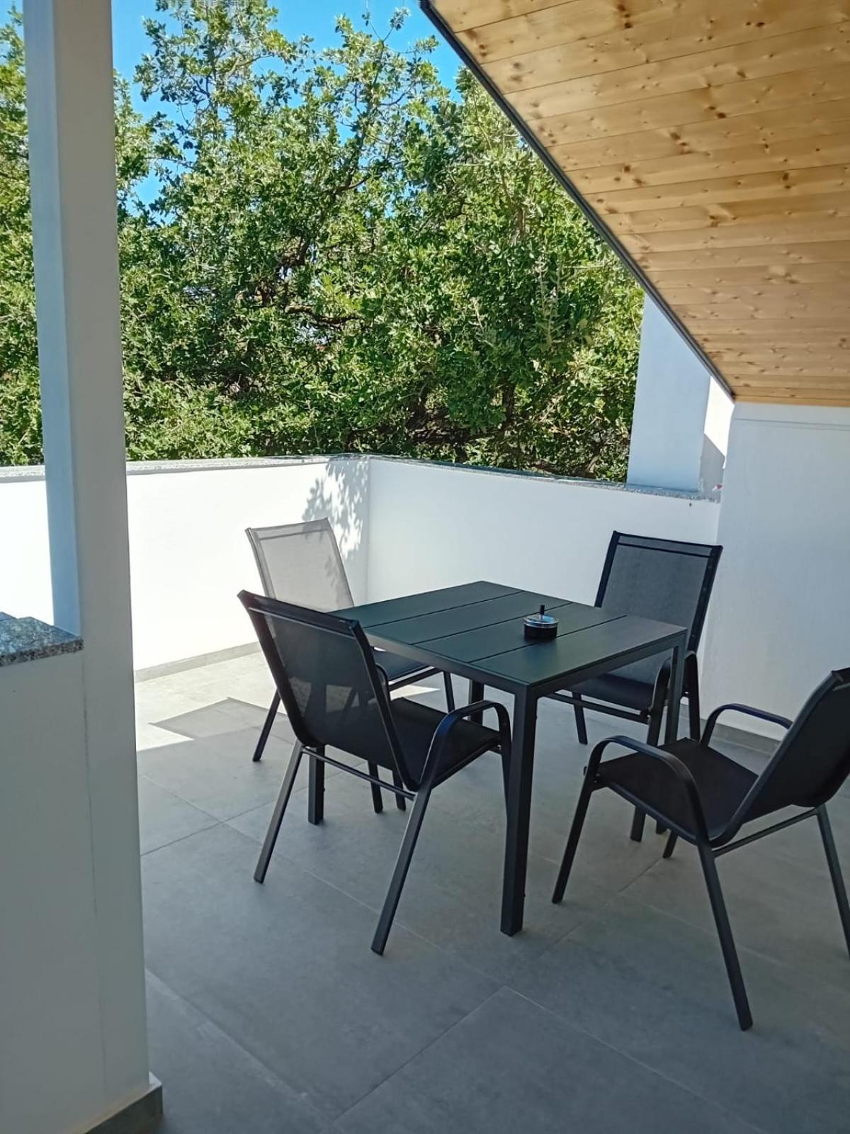 Apartment Mrkić Biograd Na Moru Bagian luar foto